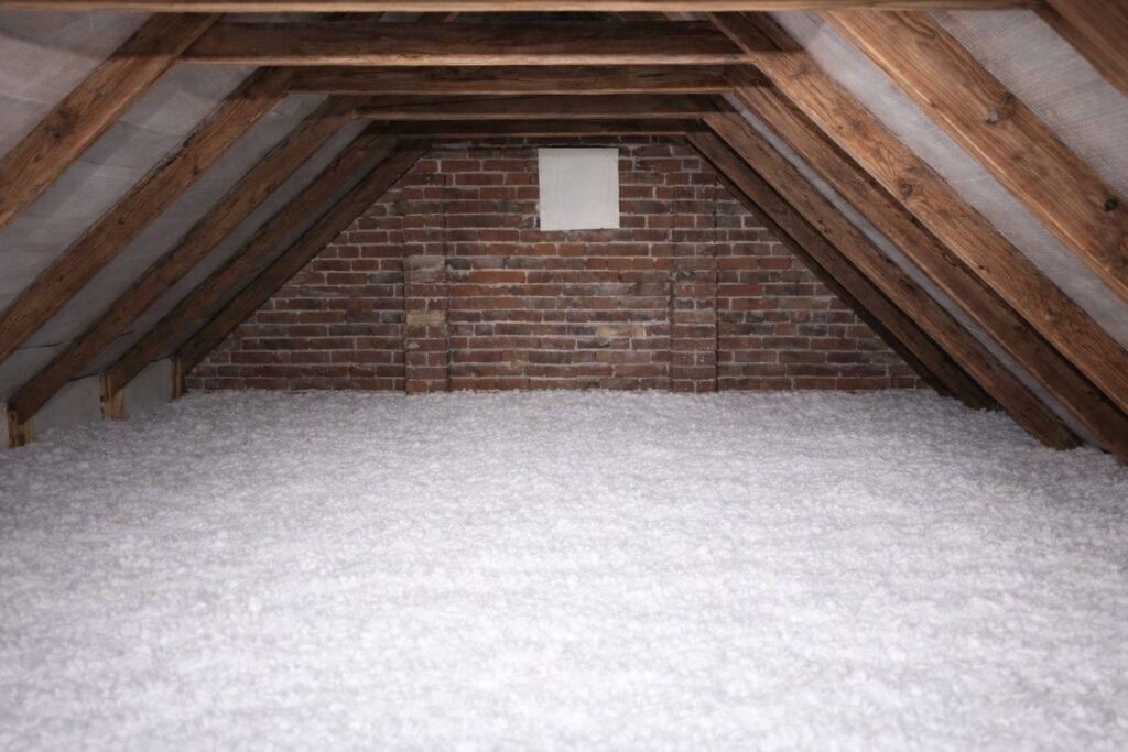 Domov 3 Rekonštrukcia fúkanej izolácie