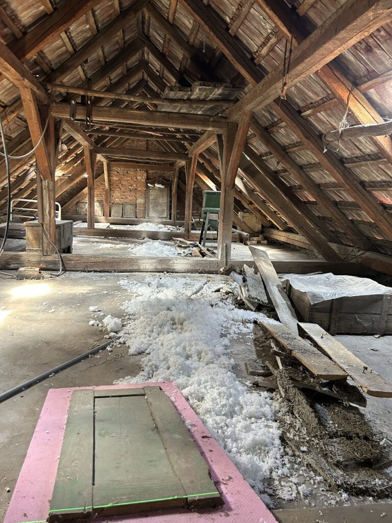 Domov 4 Rekonštrukcia fúkanej izolácie